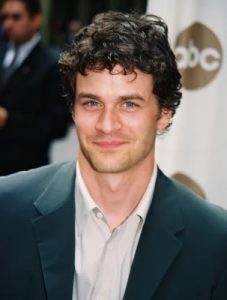 Tom Everett Scott