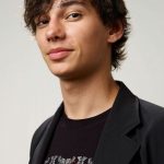 Devon Bostick Age, Weight, Height, Measurements