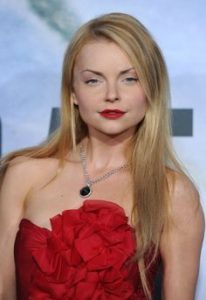 Izabella Miko