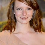 Dakota Blue Richards Net Worth