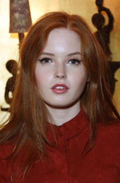 Ellie Bamber Bra Size Age Weight Height Measurements
