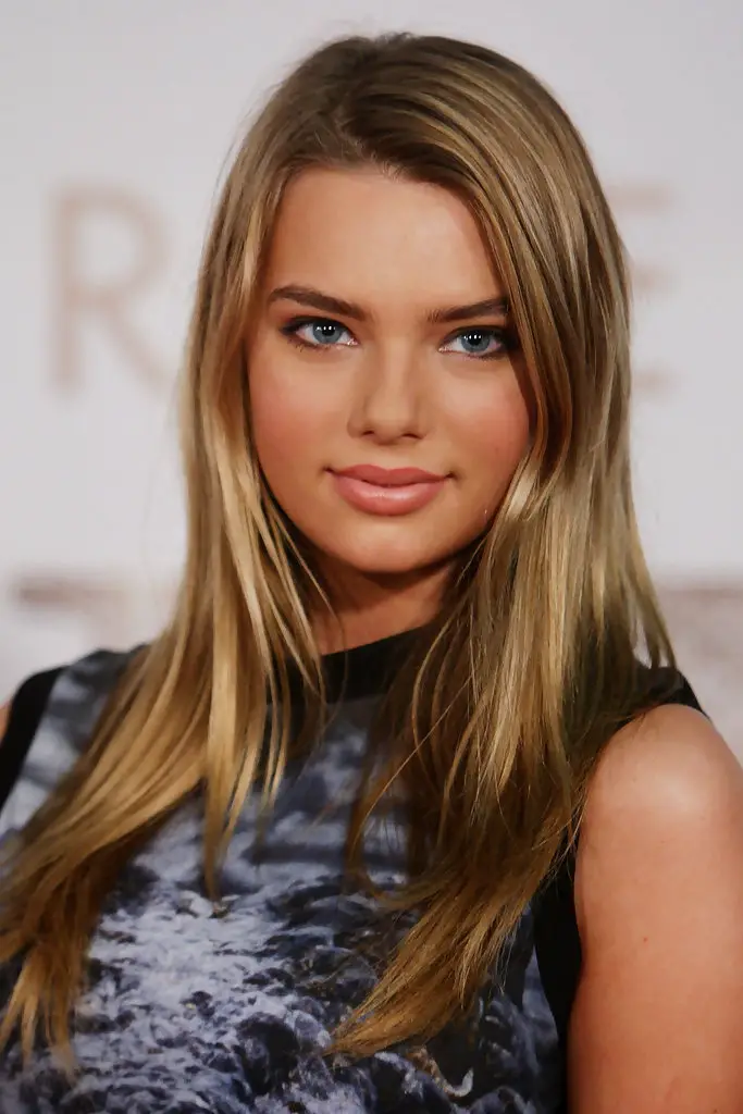 De 33-años 165 cm de altura Indiana Evans en 2024 foto