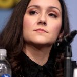 Shannon Woodward Bra Size, Age, Weight, Height, Measurements