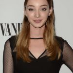 Emma Dumont Bra Size, Age, Weight, Height, Measurements