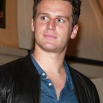 Jonathan Groff Net Worth