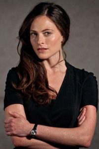 Lara Pulver