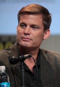 Casper Van Dien