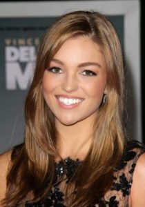 Lili Simmons