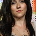 Shannon Woodward Net Worth