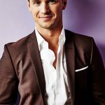 Freddie Stroma Net Worth