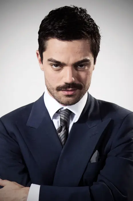 Dominic Cooper Workout Routine - Celebrity Sizes
