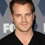 Robert Kazinsky Net Worth