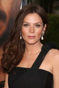 Anna Friel