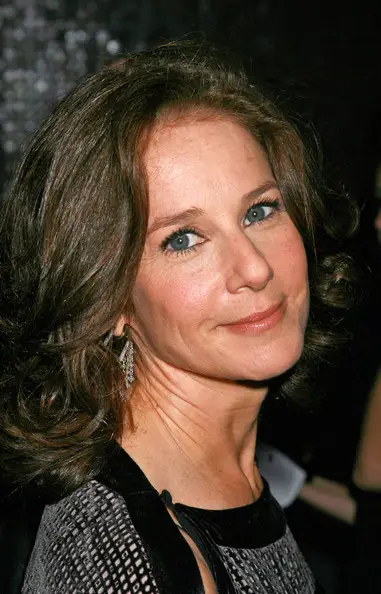 Female or Women Celebrity Hairstyles: Debra Winger