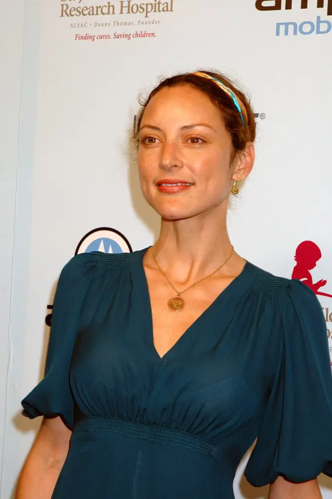 Lola Glaudini Bra Size, Age, Weight, Height, Measurements Celebrity Sizes