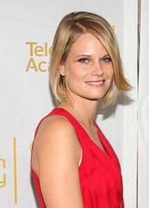 Joelle Carter