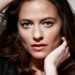 Lara Pulver Bra Size, Age, Weight, Height, Measurements