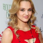 Hunter King Bra Size, Age, Weight, Height, Measurements