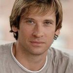 Roger Howarth Net Worth