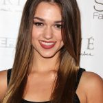 Sadie Robertson Bra Size, Age, Weight, Height, Measurements