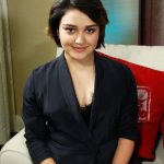 Ariela Barer Bra Size, Age, Weight, Height, Measurements