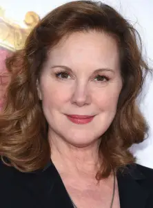 Elizabeth Perkins