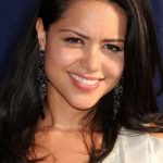 Alyssa Diaz Bra Size, Age, Weight, Height, Measurements