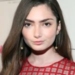 Emily Robinson Bra Size, Age, Weight, Height, Measurements