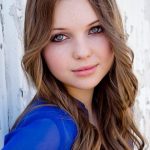 Sammi Hanratty Bra Size, Age, Weight, Height, Measurements