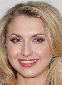 Nina Arianda