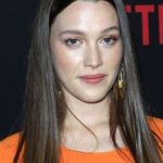 Victoria Pedretti Bra Size, Age, Weight, Height, Measurements