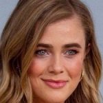 Melissa Roxburgh Bra Size, Age, Weight, Height, Measurements