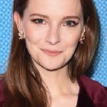 Morfydd Clark Bra Size, Age, Weight, Height, Measurements