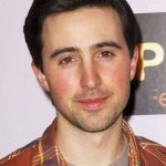 Josh Zuckerman Net Worth