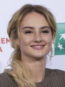 Grace Van Patten