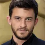 Jonathan Bailey Age, Weight, Height, Measurements